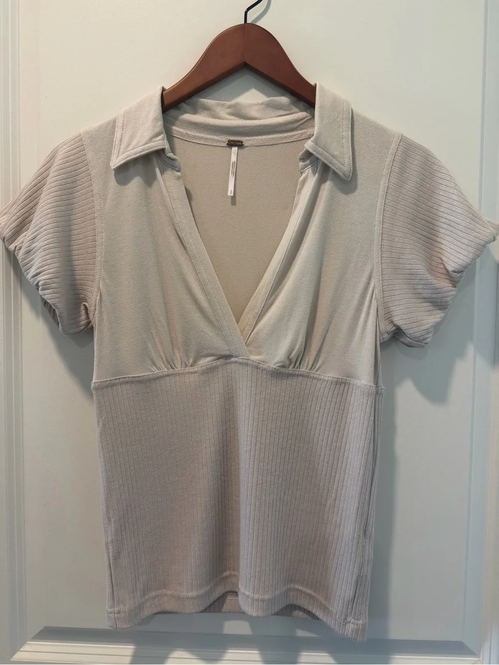 Free People Oatmeal Knit Collared V-Neck Top Size Small